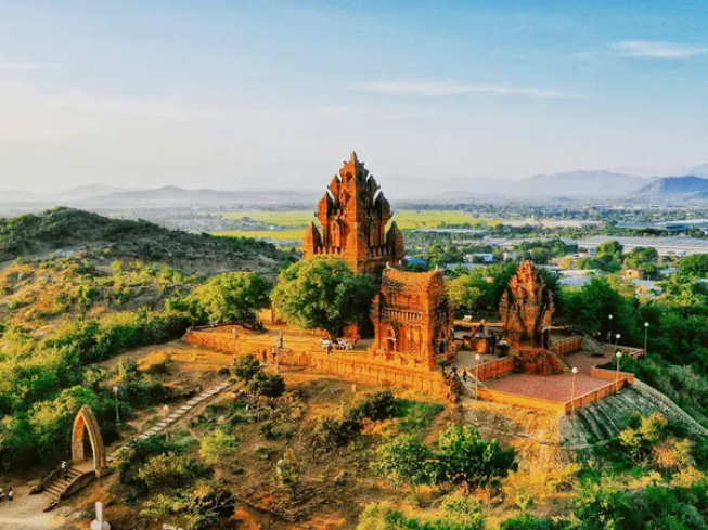 THUÊ XE ĐI NINH THUẬN